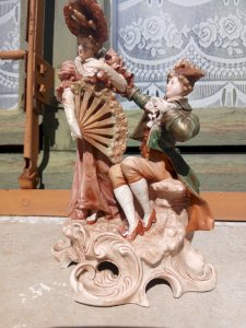 Couple de statuettes en biscuit Vintage