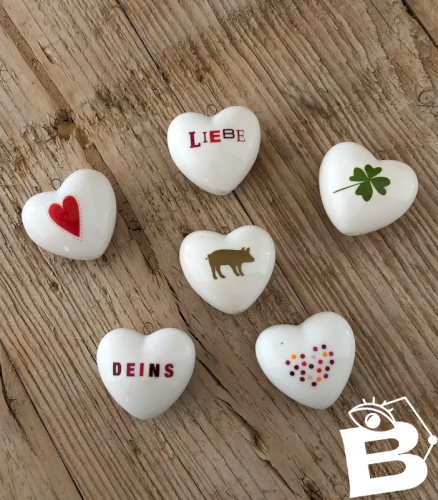 Cœurs porte bonheur en porcelaine à accrocher