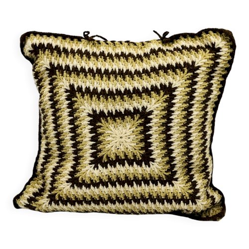 Coussin en crochet vintage années 70