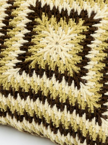 Coussin en crochet vintage années 70