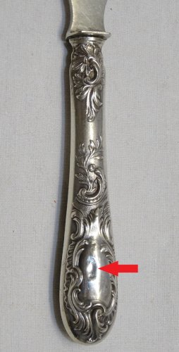 -COUTEAU DE SERVICE A BEURRE /FROMAGE St. L XV  ROCAILLE ARGENT Minerve D