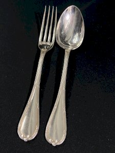 Couvert à entremets métal argenté style Louis XVI signé Christofle modèle Rubans