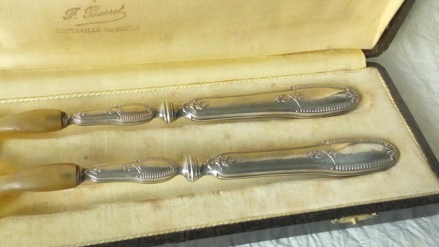 COUVERTS A SALADE EN CORNE MANCHE METAL ARGENT FOURRE FIN 19 EME*