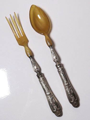 Couverts à salade Napoléon III anciens 1852-1870 métal argenté et corne