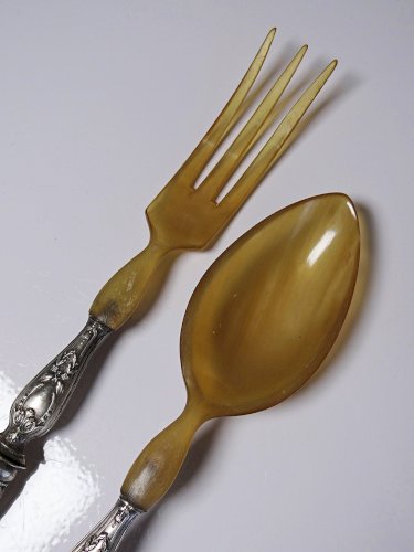 Couverts à salade Napoléon III anciens 1852-1870 métal argenté et corne