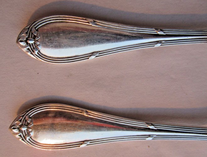 Couverts à salade style Louis XV, beau métal argenté signé CAYLAR BAYARD