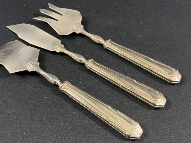 Couverts de service à entremets en métal argenté 1930-1950