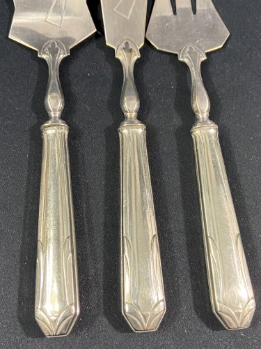 Couverts de service à entremets en métal argenté 1930-1950