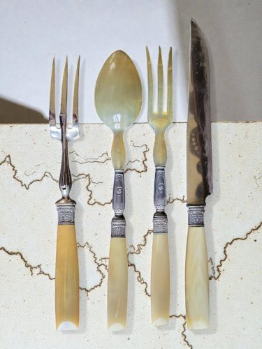 Couverts Gigot / Salade en bakélite