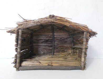Devineau nursery – small stable for nativity figures – vintage Christmas