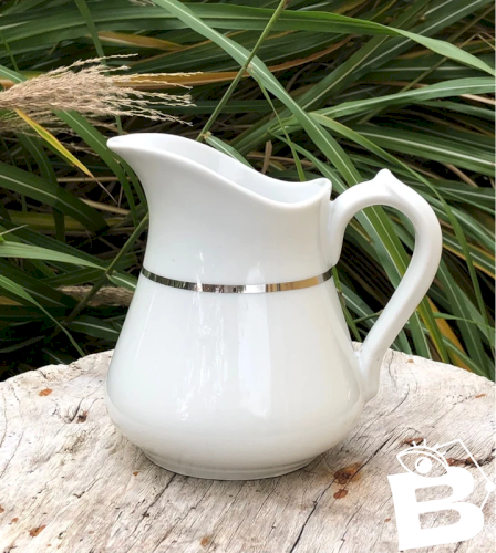 Crémier blanc liseré argenté en porcelaine CH-R