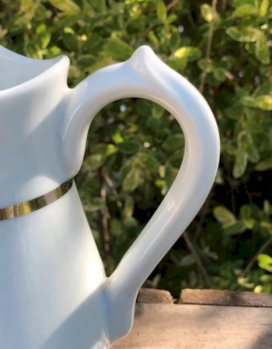 Crémier blanc liseré argenté en porcelaine CH-R