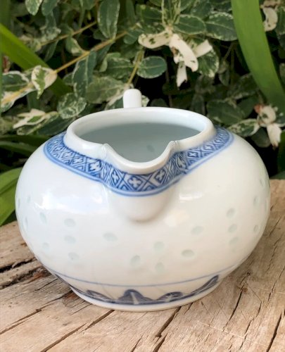Crémier en porcelaine blanc et bleu