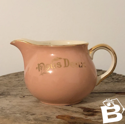 Crémier rose et doré Villeroy & Boch