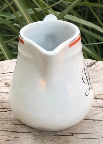 Crémier vintage en porcelaine d Auteuil modèle Bistrot Orange