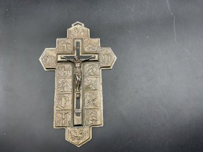 CROIX ,CRUCIFIX mural croix Rome.