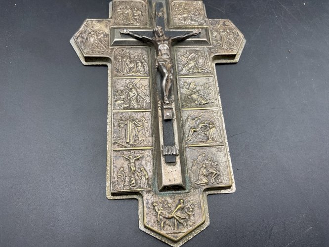 CROIX ,CRUCIFIX mural croix Rome.