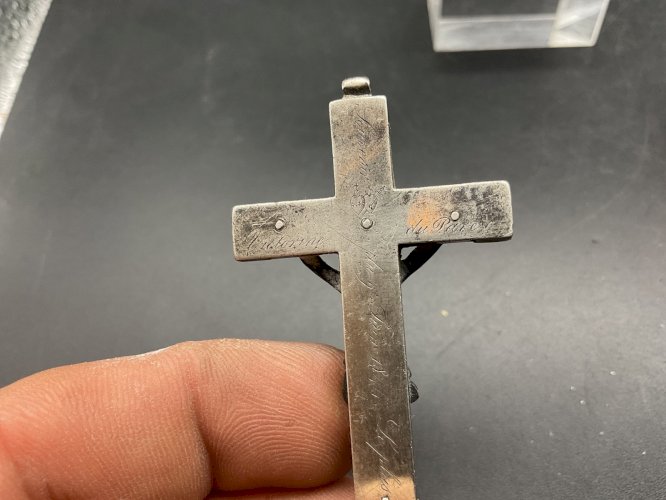 croix reliquaire argent 1844 .