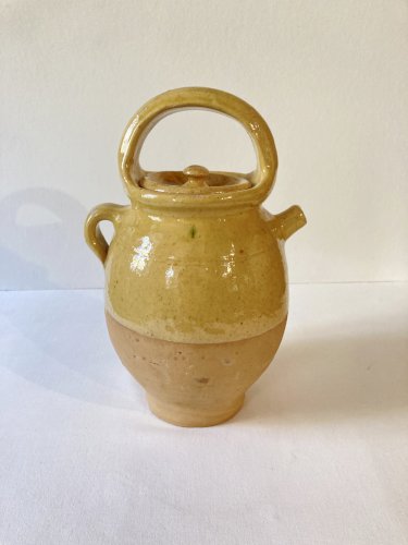 Cruche chevrette en grès émaillé jaune