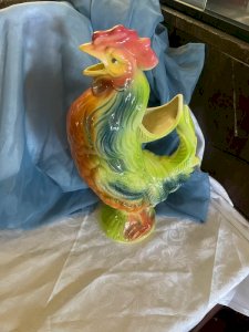 Rooster pitcher Saint Clement
