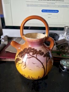 CRUCHE EN CERAMIQUE SAINT JEAN DU DESERT SIGNE BERTY