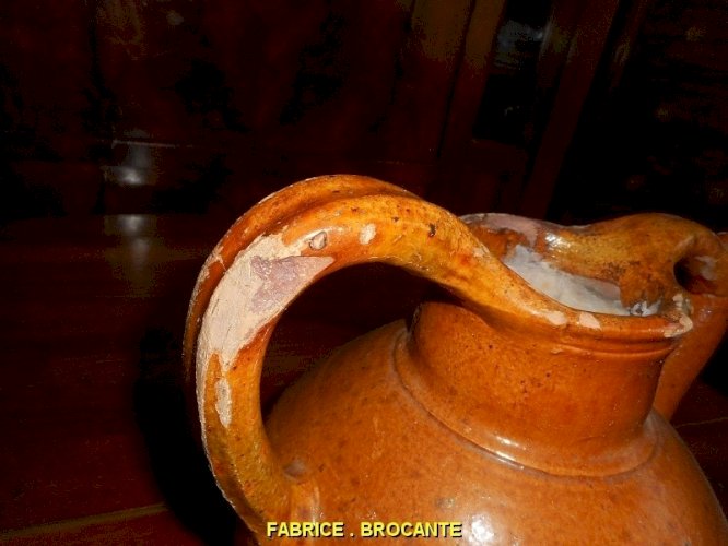 CRUCHE EN TERRE VERNISSEE N° 2