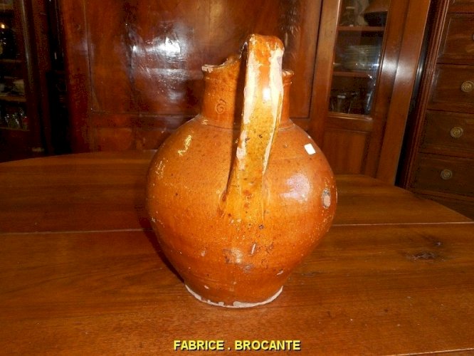 CRUCHE EN TERRE VERNISSEE N° 2
