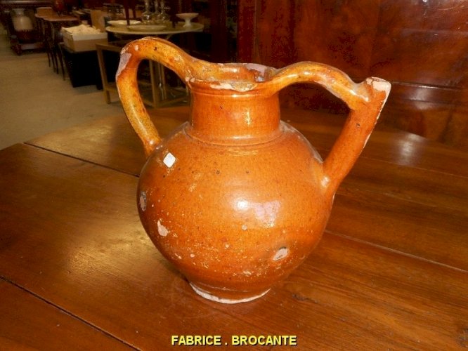 CRUCHE EN TERRE VERNISSEE N° 2