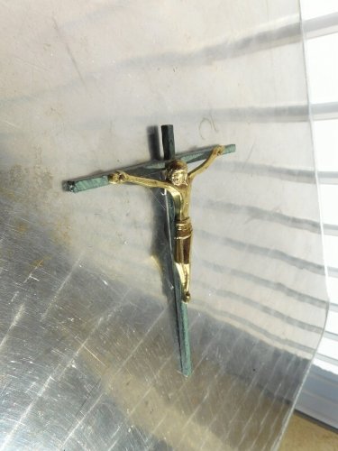 CRUCIFIX EN BRONZE ET CROIX VERTE N°1