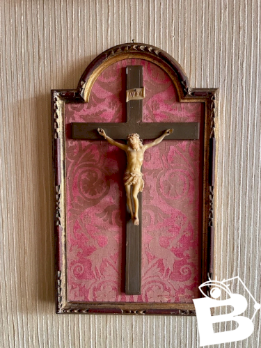 Crucifix encadrement 19ème
