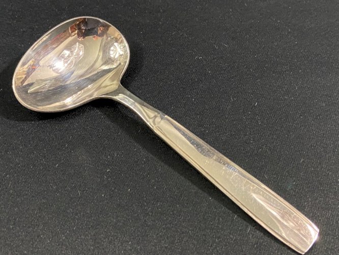 Cuillère à bouillie à sauce en métal argenté signé Christofle design Vintage