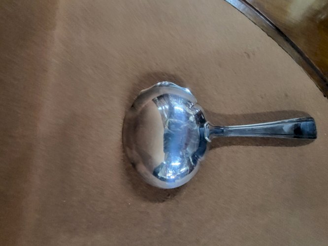 CUILLERE A SAUCE EN METAL ARGENTE EN COFFRET