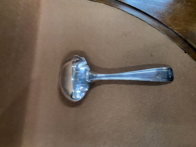 CUILLERE A SAUCE EN METAL ARGENTE EN COFFRET