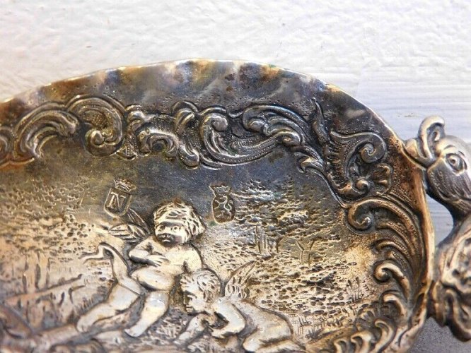 CUILLERE EN ARGENT MASSIF DU XVIII ème SIECLE