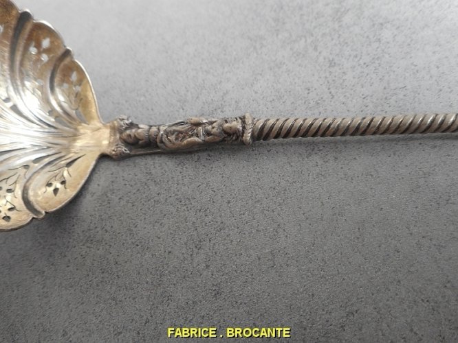CUILLERE PERCEE EN ARGENT MASSIF DE 31.2 GRAMMES