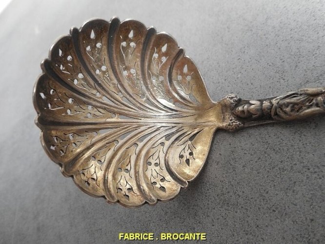 CUILLERE PERCEE EN ARGENT MASSIF DE 31.2 GRAMMES