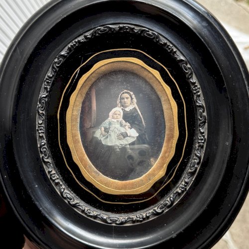 Daguerréotype ambrotype en couleur d'une femme et son enfant XIXe A5722