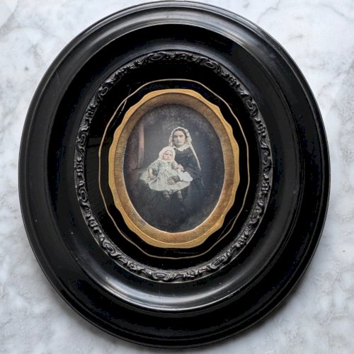 Daguerréotype ambrotype en couleur d'une femme et son enfant XIXe A5722