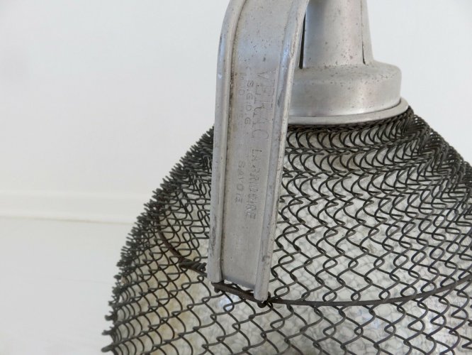DAME JEANNE ANCIENNE EN COTTE DE MAILLE  VERAC LA BRIDOIRE  SAVOIE