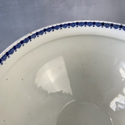 David Johnston et Jules Vieillard & Cie Bordeaux bas de soupière décor bleu XIXe