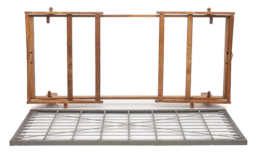 Daybed ancien pliable par Guillerme et Chambron