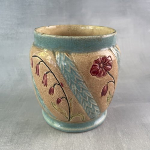 DE BRUYN FIVES LILLE ancien cache pot barbotine majolica décor floral en relief