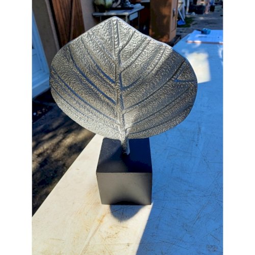 Déco Vintage Feuille Aluminium sur Socle Bois