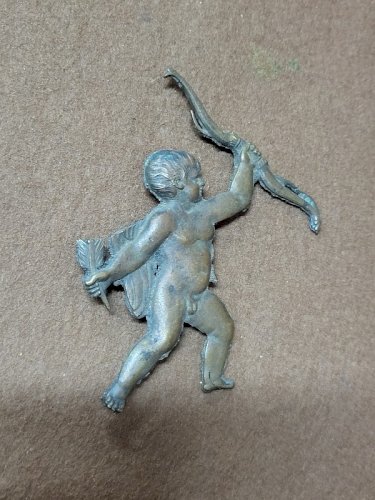 DECORATION ANGELOT EN BRONZE SUR MEUBLE