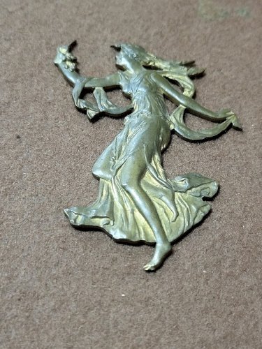 DECORATION DE MEUBLE FEMME ART NOUVEAU EN LAITON