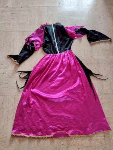 deguisement costume fille en bn etat taille 6-8 ans