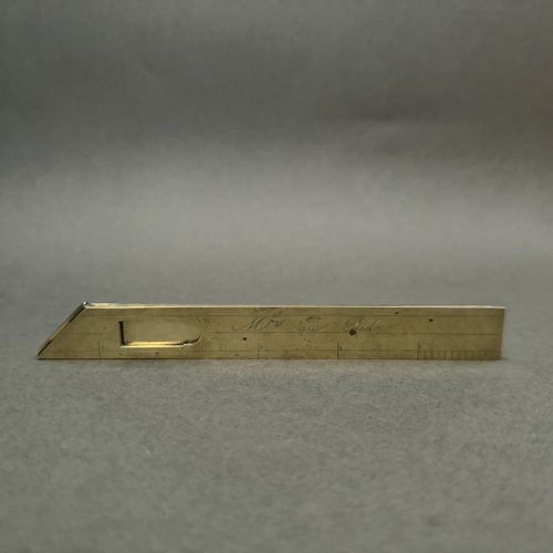 Demi-pied de roi en laiton gravé XVIIIe M8482