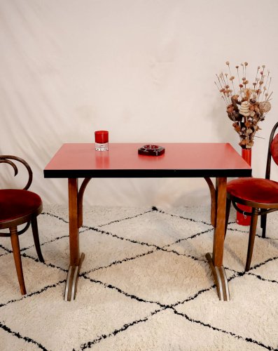 Denise, la table à manger bistro en formica N°84