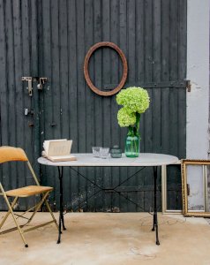 Denise, the bistro dining table No. 22