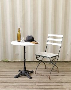 Denise, the bistro dining table No. 28